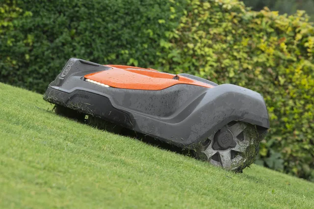 Husqvarna Automower 450X Automatic Mower for up to 1.25 acres